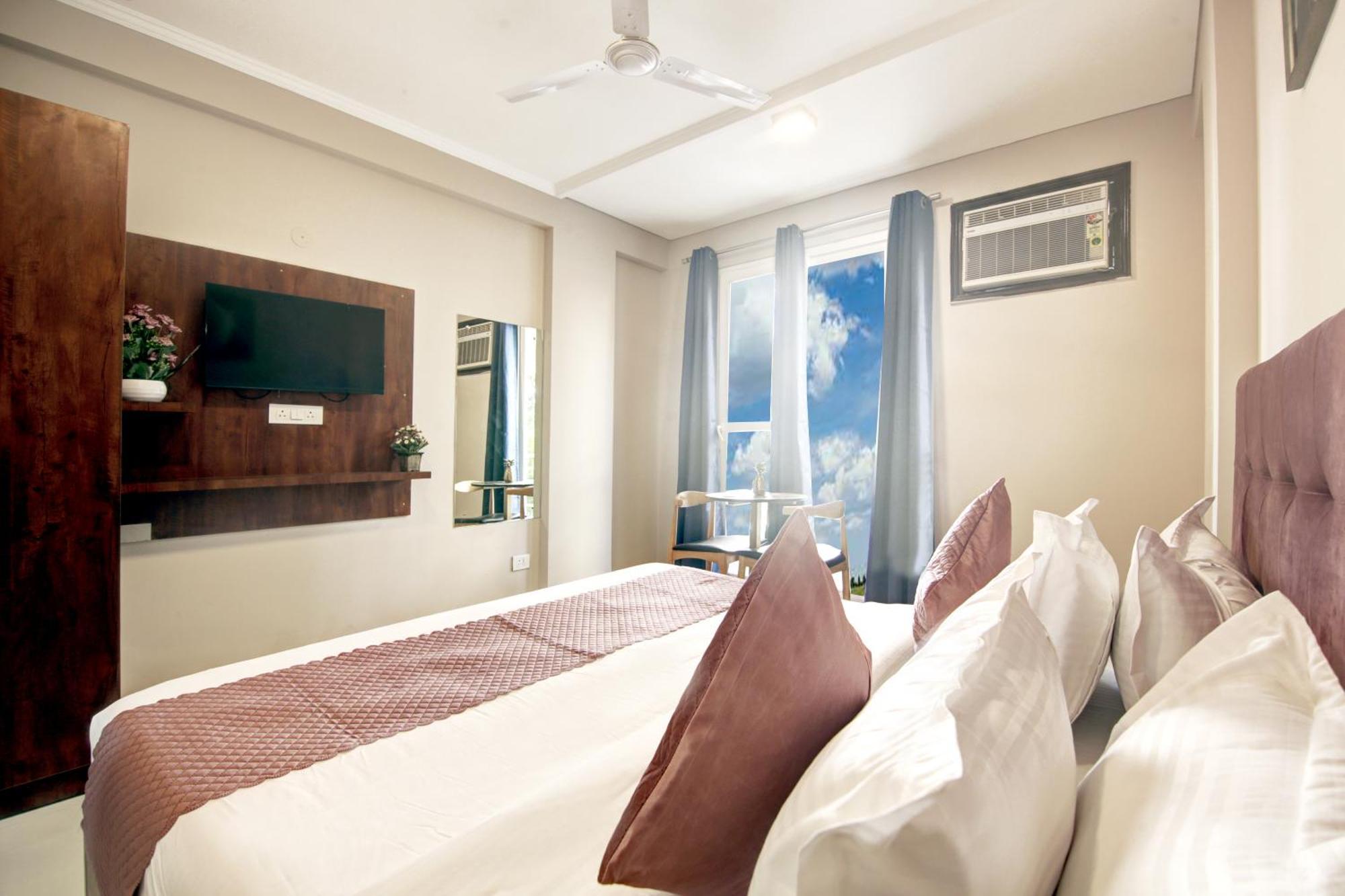 Limewood Stay - Executive Huda City Center Gurgaon Exterior foto