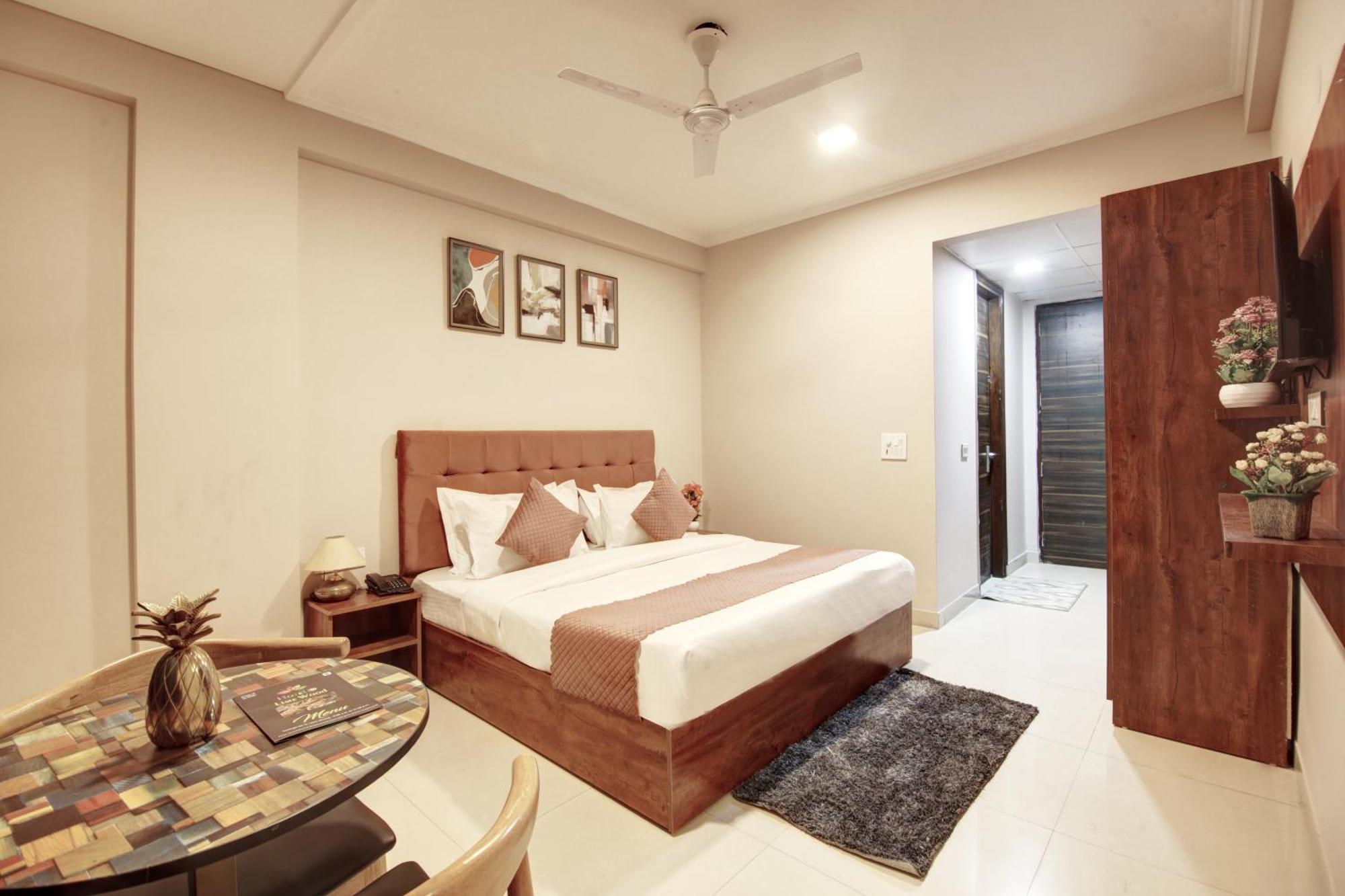 Limewood Stay - Executive Huda City Center Gurgaon Exterior foto